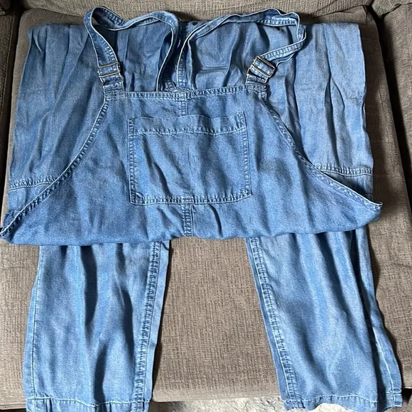 Overalls - Picture 2 of 3